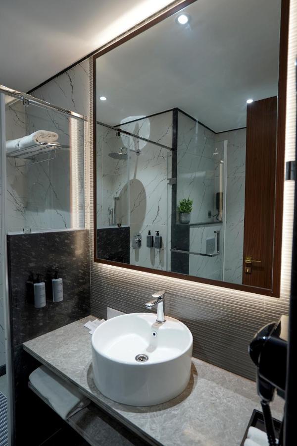 M2 Square By Monday Premium Hotel นาคปุระ ภายนอก รูปภาพ