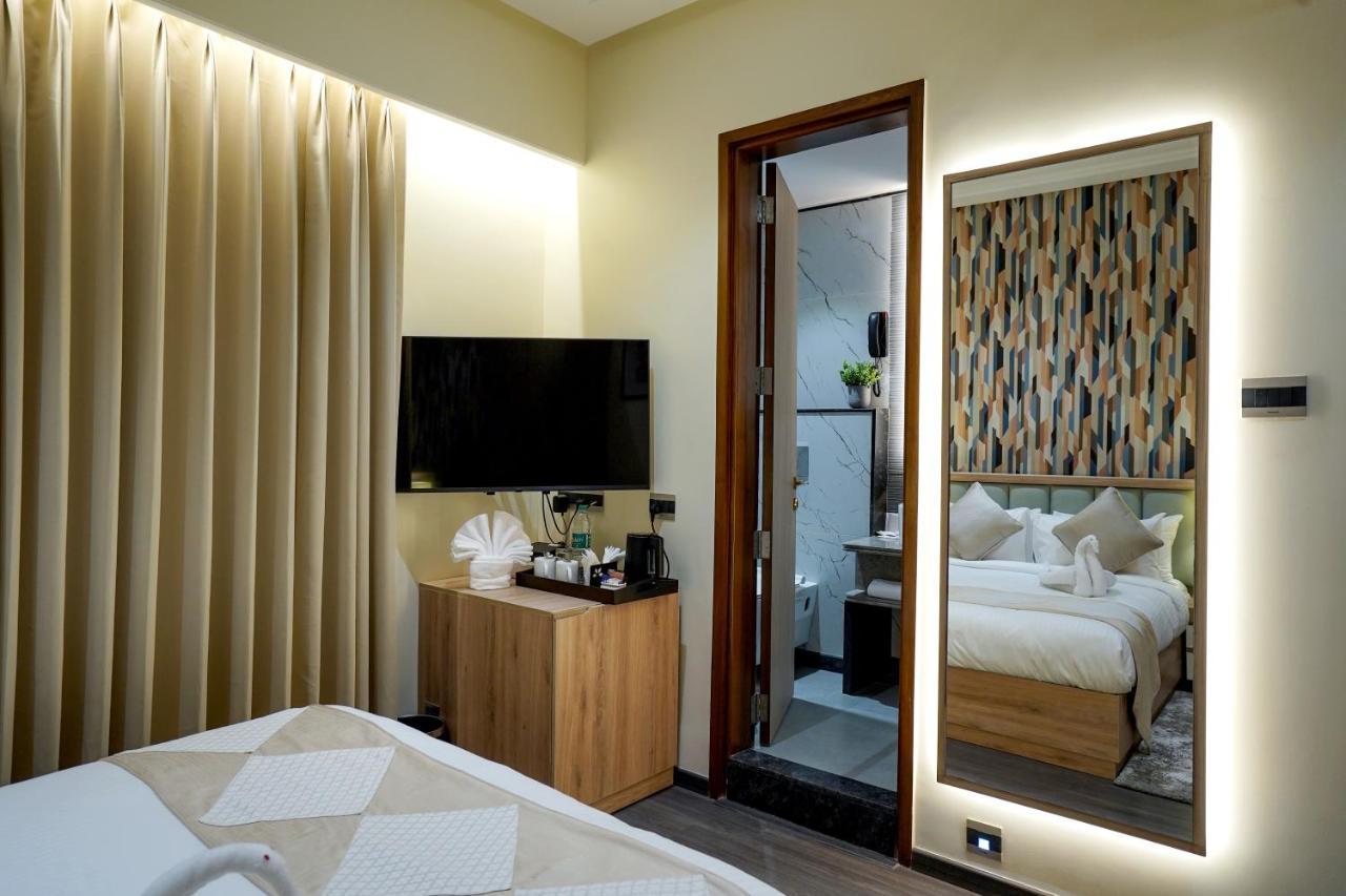 M2 Square By Monday Premium Hotel นาคปุระ ภายนอก รูปภาพ