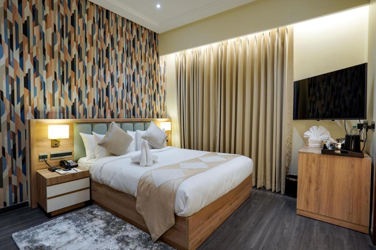 M2 Square By Monday Premium Hotel นาคปุระ ภายนอก รูปภาพ